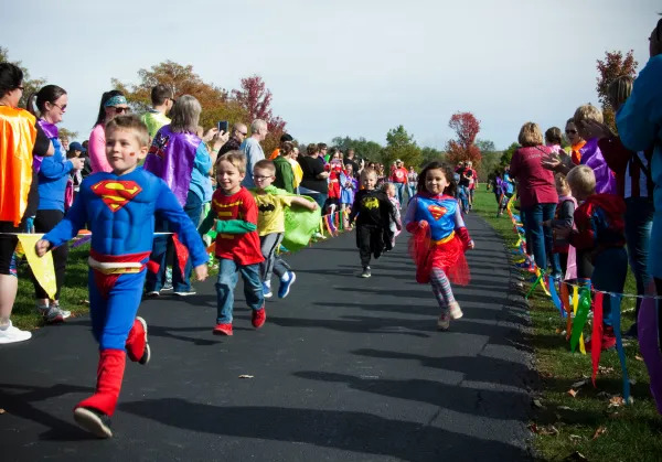 kids running in a race